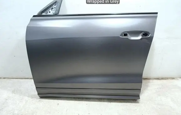 Audi Q8 Front door 