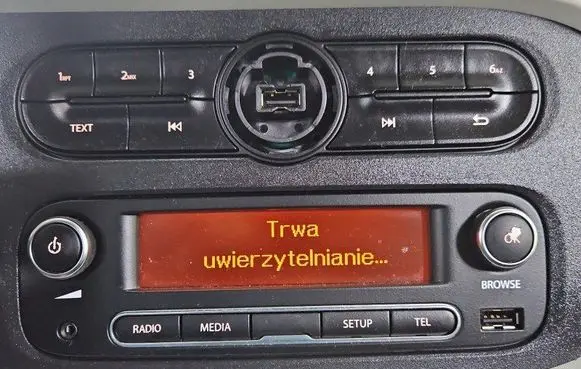 Radio/CD/DVD/GPS head unit
