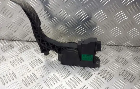 Skoda Fabia Mk1 (6Y) Accelerator throttle pedal 6Q1727503A