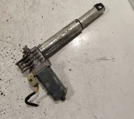 BMW 5 E60 E61 Seat adjustment motor 0390203239