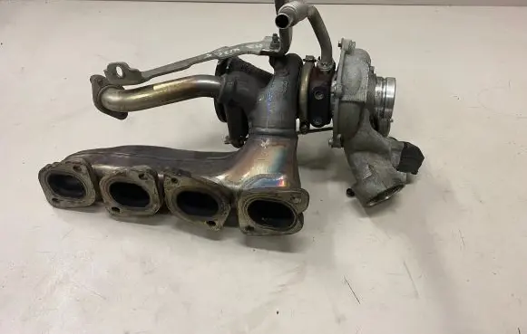 Mercedes-Benz C W205 Turbo A2740904180