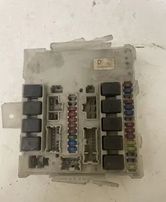 Nissan Pathfinder R51 Fuse module 284B7EB31C