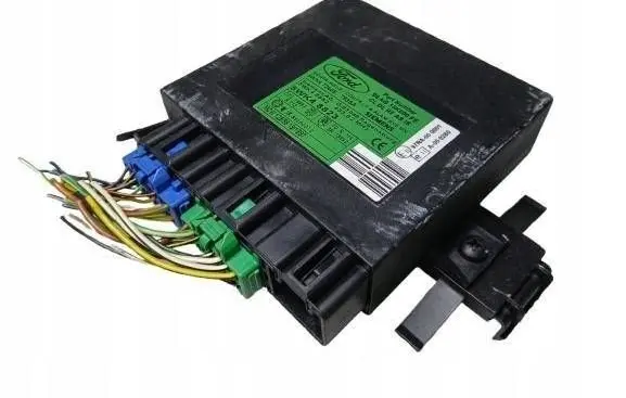 Ford Focus Comfort/convenience module 98AG15K600FE 5WK47240E