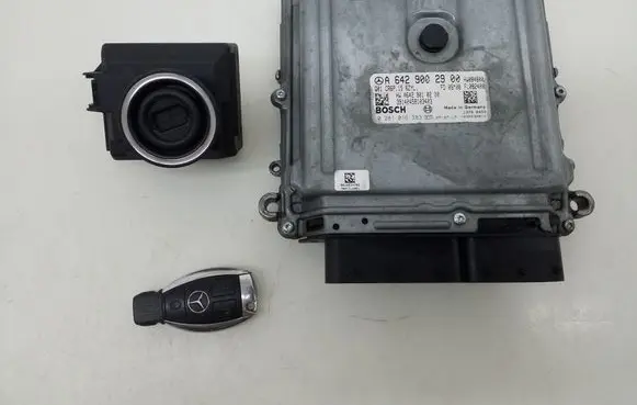 Engine ECU kit and lock set