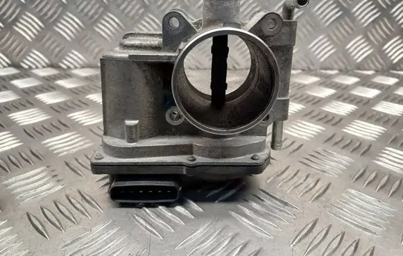 Mazda 6 Throttle valve RF7J136B0D