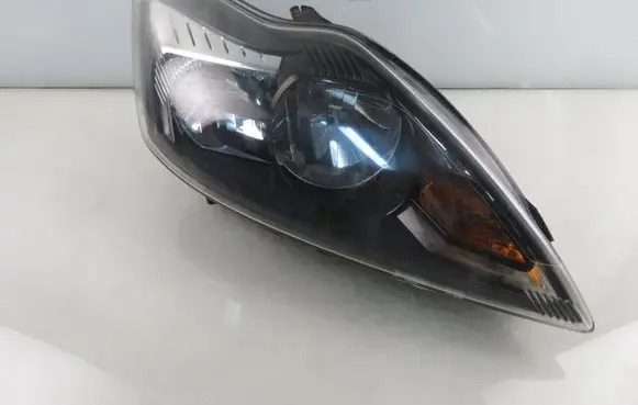 Ford Focus Headlight/headlamp