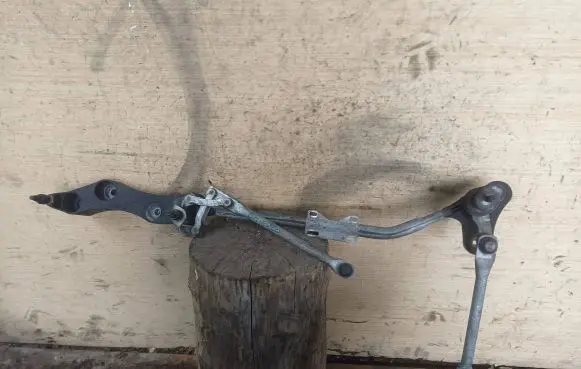 BMW 5 E60 E61 Front wiper linkage 