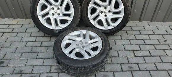 Renault Captur R17 alloy rim 