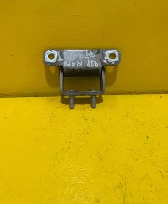 Tailgate/trunk/boot hinge