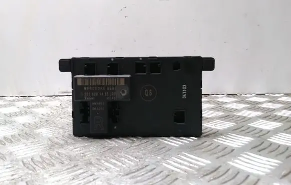 Mercedes-Benz C W203 Door control unit/module 2038201485