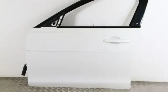Jaguar XE Front door