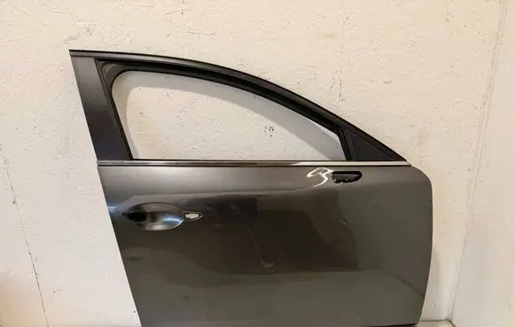 Mazda CX-30 Front door 