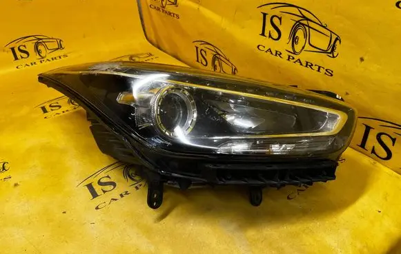 Hyundai i40 Headlight/headlamp 