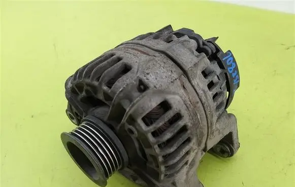 Opel Corsa C Generator/alternator 24437120