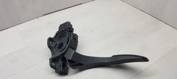 Ford Mondeo MK IV Accelerator throttle pedal 6G929F836SD