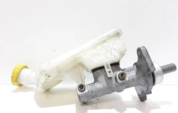 Master brake cylinder