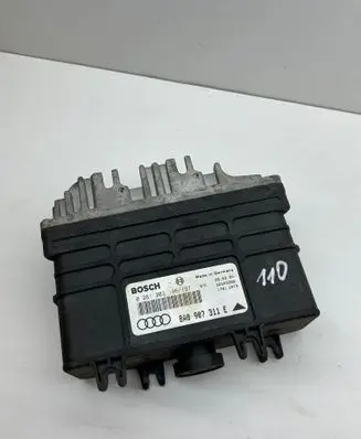 Audi 80 90 S2 B4 Engine control unit/module 0261203196 8A0907311E 26SA3398