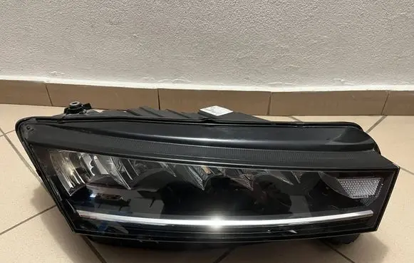Skoda Octavia Mk4 Headlight/headlamp 5E4941016