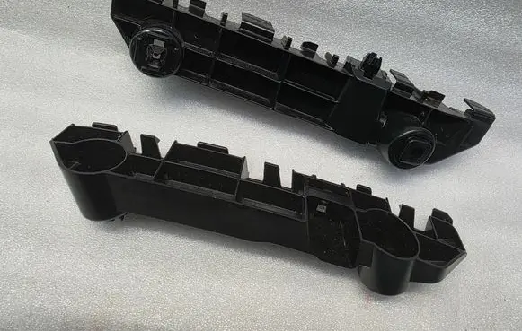 Suzuki SX4 S-Cross Front bumper mounting bracket 7173168T0 7173268T0