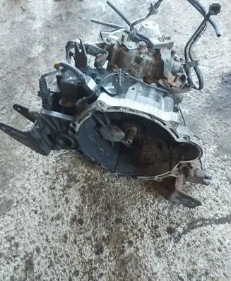 Manual 5 speed gearbox