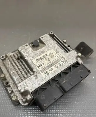 Hyundai Santa Fe Engine control unit/module 3910127805 3910627805 0281012670