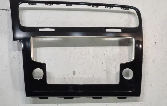 Volkswagen Golf VII Radio/GPS head unit trim 5G1819743