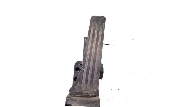 Mercedes-Benz E W212 Accelerator throttle pedal A4513000000