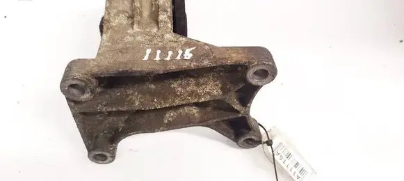 Mini One - Cooper R50 - 53 Engine mount bracket