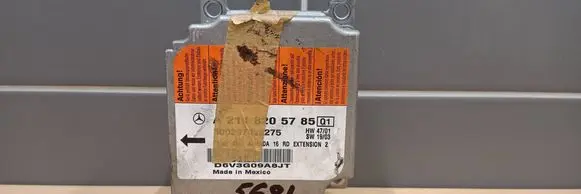 Mercedes-Benz E W211 Airbag control unit/module A2118205785 D6V3G09A8JT 0030700275