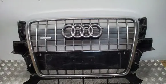 Audi Q5 SQ5 Front bumper upper radiator grill 8R0853651
