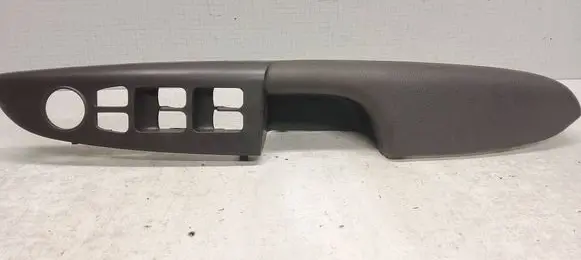 Hyundai Sonata Front door interior handle trim 827303K010 823503K500