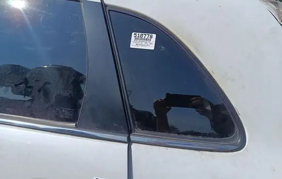 Mitsubishi ASX Rear side window