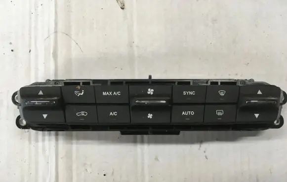 Maserati Levante Climate control unit 06700749200