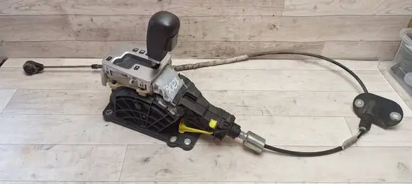 Volvo V70 Gear shifter/selector 212548 212538