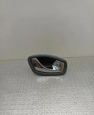 Renault Clio IV Front door interior handle 826720001R