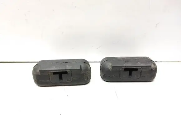 BMW X5 E53 Radiator mount bracket 1439113
