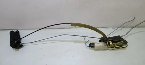 Mitsubishi Pajero Front door lock