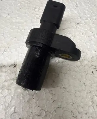 BMW 1 E82 E88 Camshaft position sensor 7803093