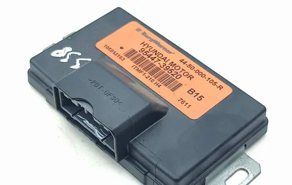 Hyundai Santa Fe Transfer box differential control unit 4450000105R 9544739520 105013163