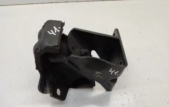 Nissan Terrano Engine mount bracket 112207F000 899102