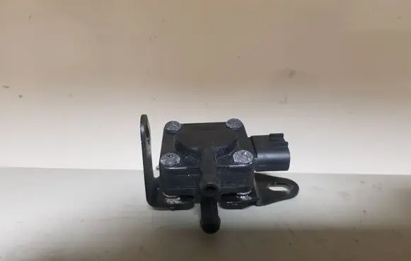 Toyota Corolla Verso AR10 Air pressure sensor 8948053010