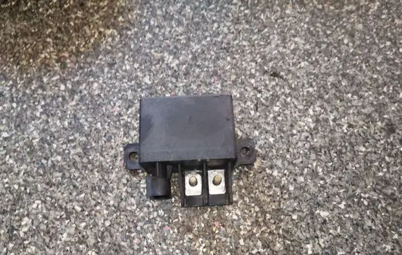 Mercedes-Benz E W211 Charging relay A0025423819