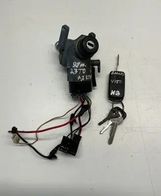 Mercedes-Benz Vito Viano W638 Ignition lock A0005458808