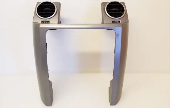 Land Rover Discovery 3 - LR3 Radio/GPS head unit trim JBD500200XXXG01 FAE500012XXX