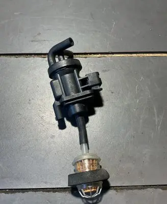Mercedes-Benz S W220 Turbo solenoid valve 4715396