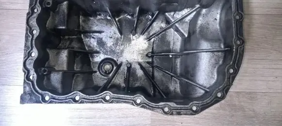 Renault Megane I Oil sump 7130104412