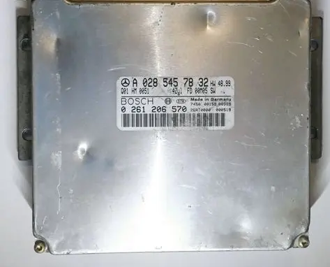 Mercedes-Benz CLK A208 C208 Engine control unit/module A0285457832 0261206570