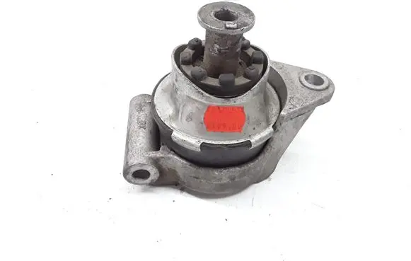 Opel Astra G Engine mount bracket 