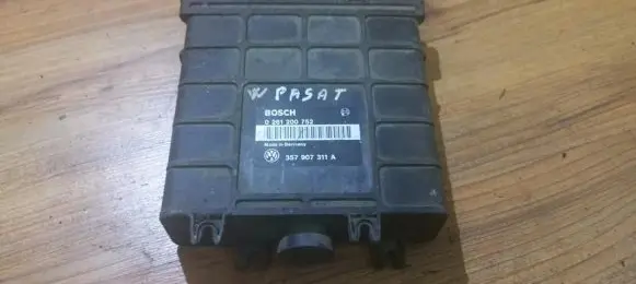 Volkswagen Golf III Engine control unit/module 0261200752 357907311a