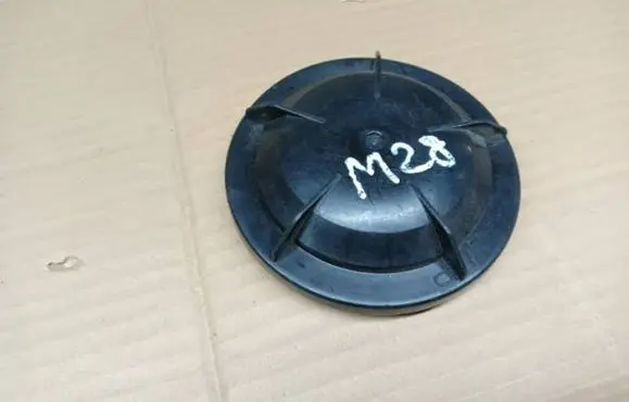 Fiat 500L Headlight/headlamp dust cover 20005749
